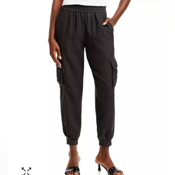 NWT Alice + Olivia Black Dede Edgy Feminine Smocked Waist Cargo Pants Size Large - Picture 1 of 8